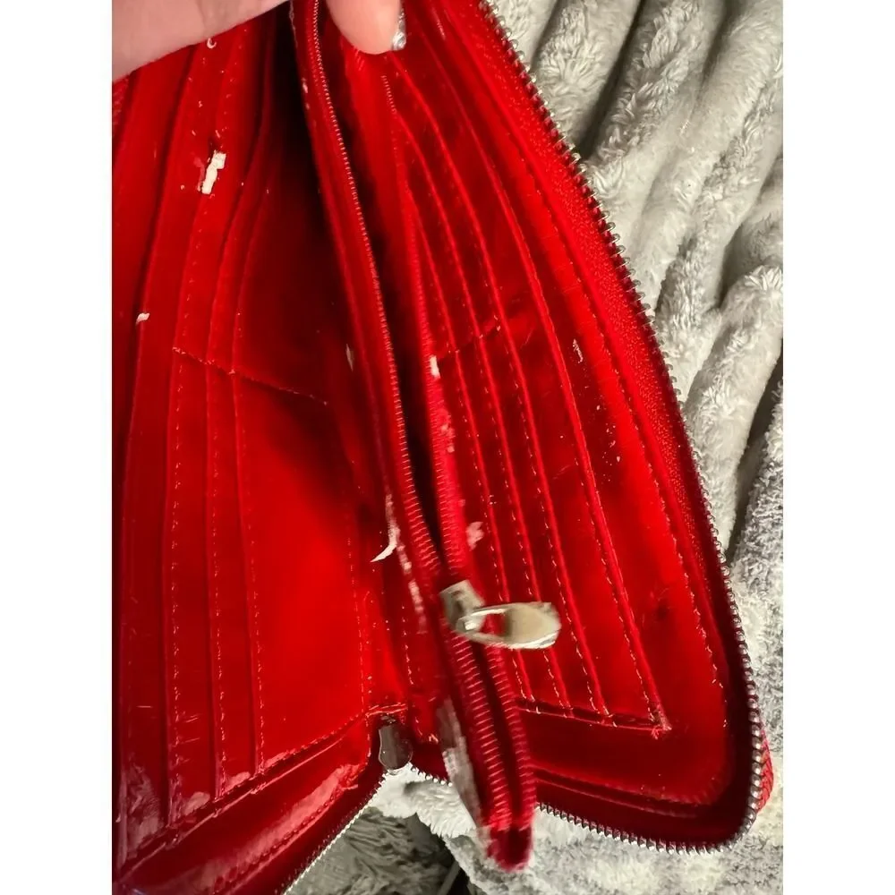 Pyramid embossed patent leather wallet red